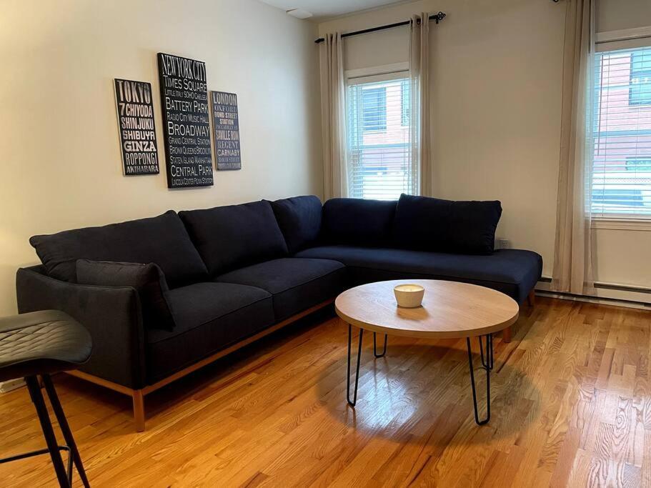 Lovely Two Bedroom Condo In South Boston Esterno foto