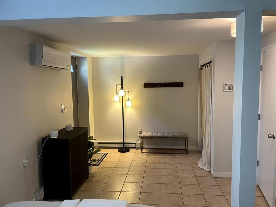 Lovely Two Bedroom Condo In South Boston Esterno foto