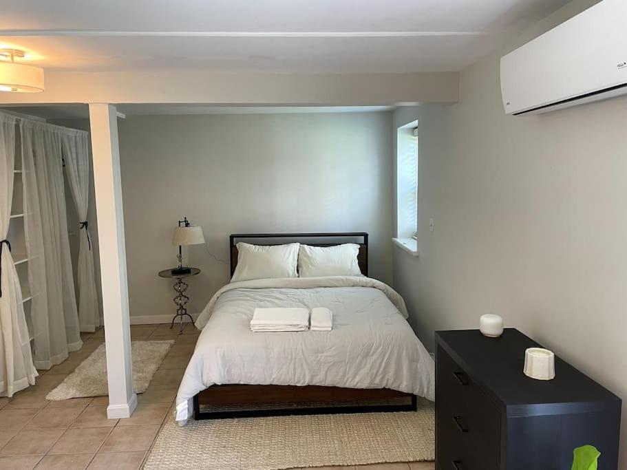 Lovely Two Bedroom Condo In South Boston Esterno foto