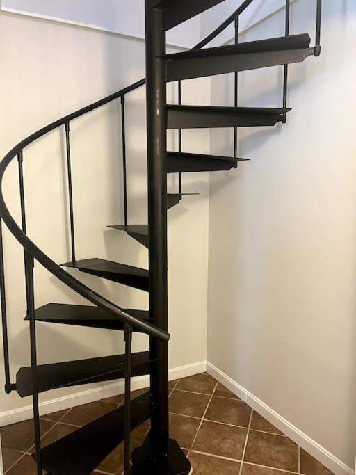 Lovely Two Bedroom Condo In South Boston Esterno foto