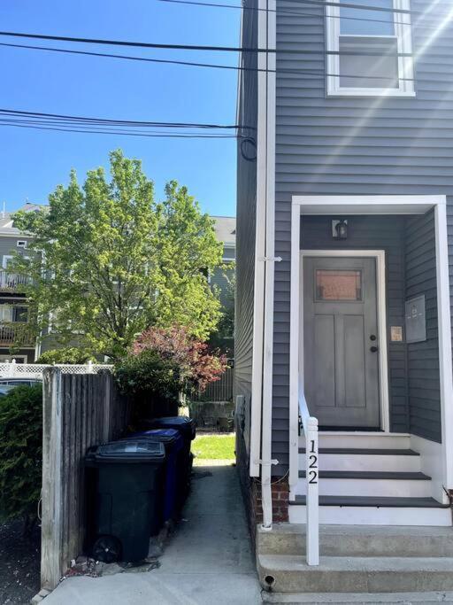 Lovely Two Bedroom Condo In South Boston Esterno foto